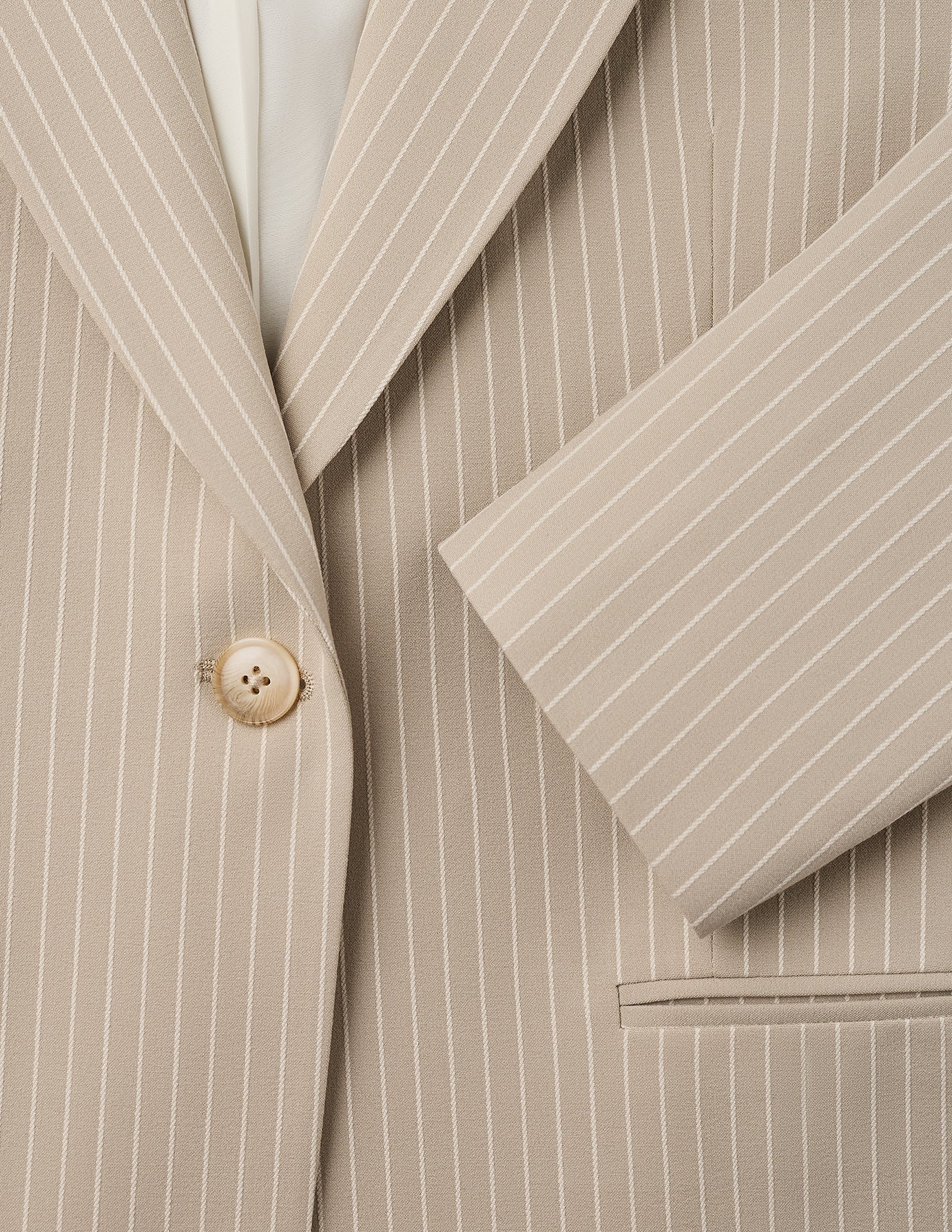Essential Fitted Blazer Island Sand Pinstriped