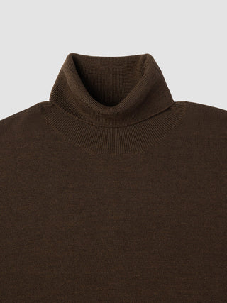 Seamless Premium Merino Knit Turtleneck Saddle Brown