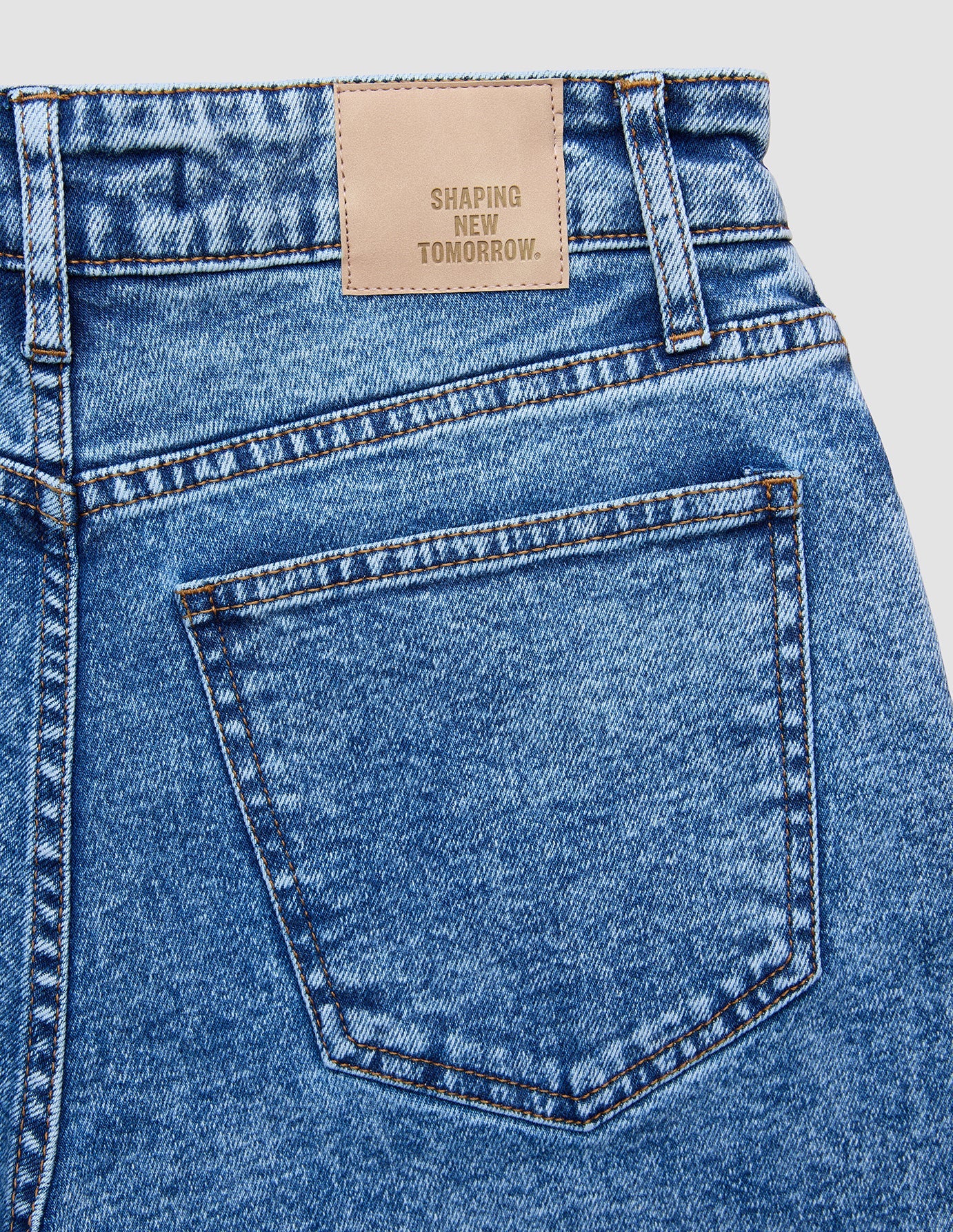 Women Classic Denim Shorts Snow Blue Wash