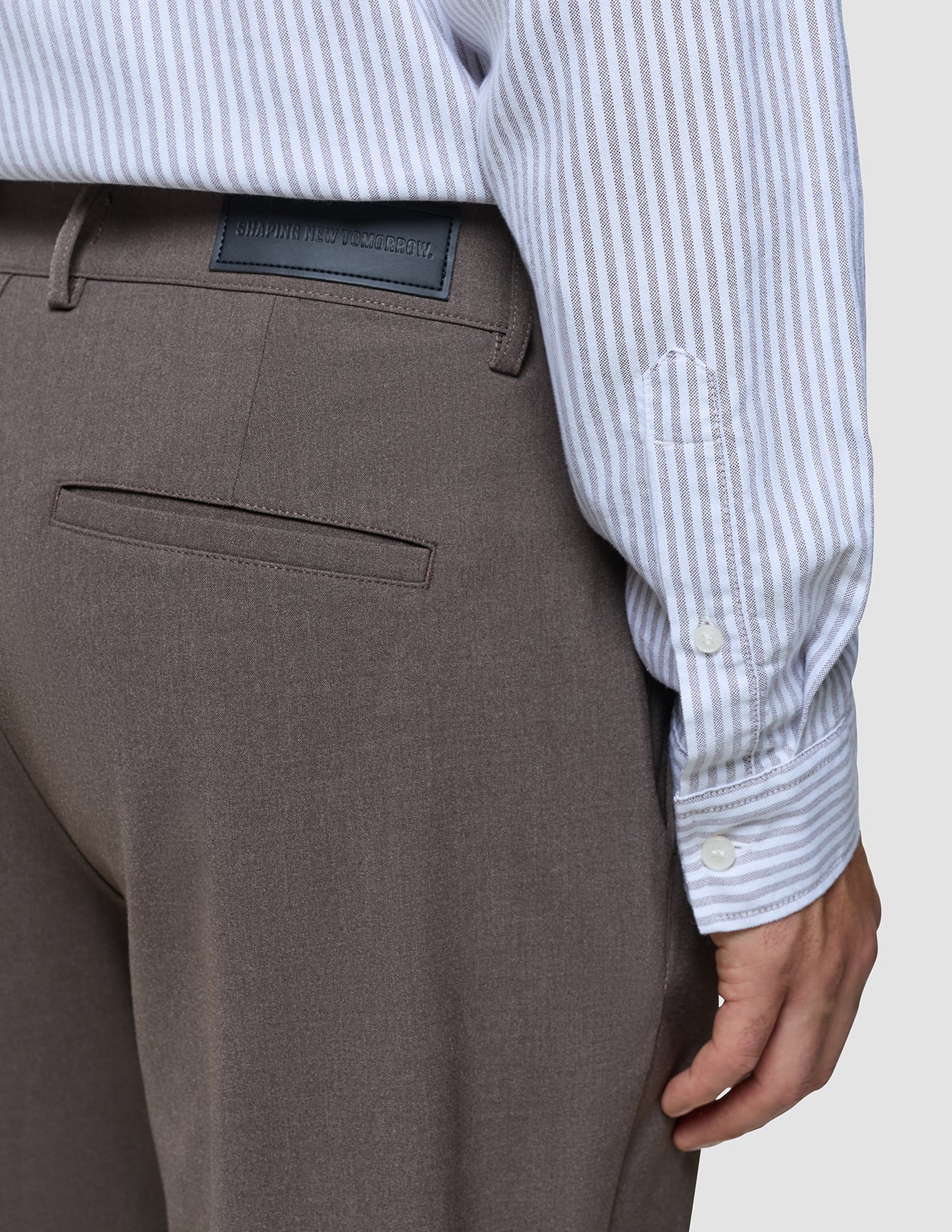 Ease Pants Regular Mocha