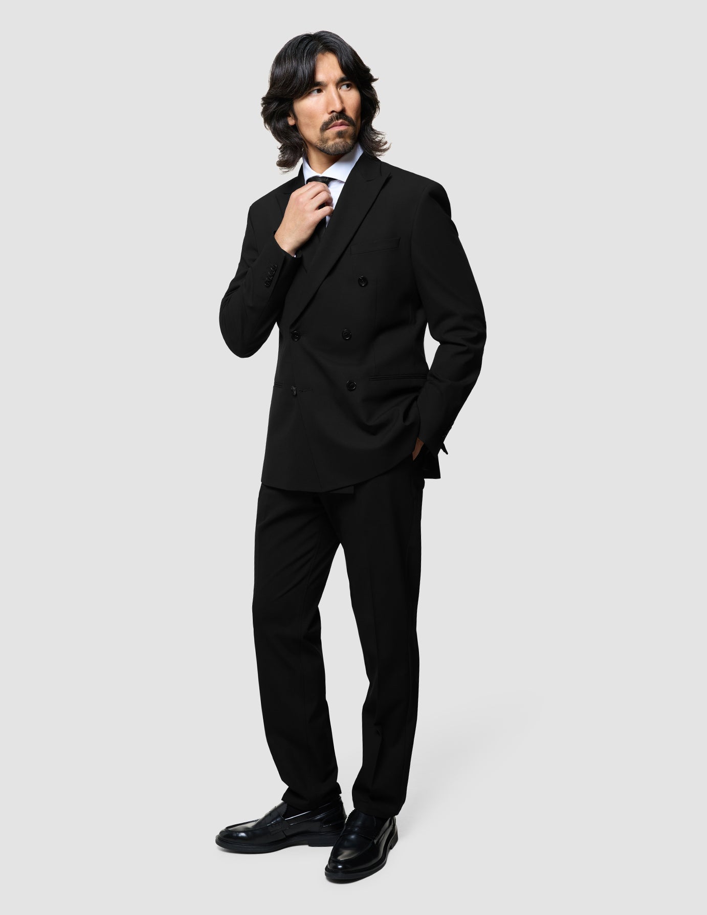 Formal fit. Flexible feeling.