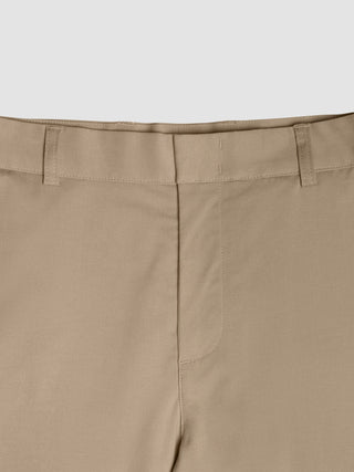 Close-up of the waistband and fly of Refine Cotton Pants Relaxed Fit Sand.