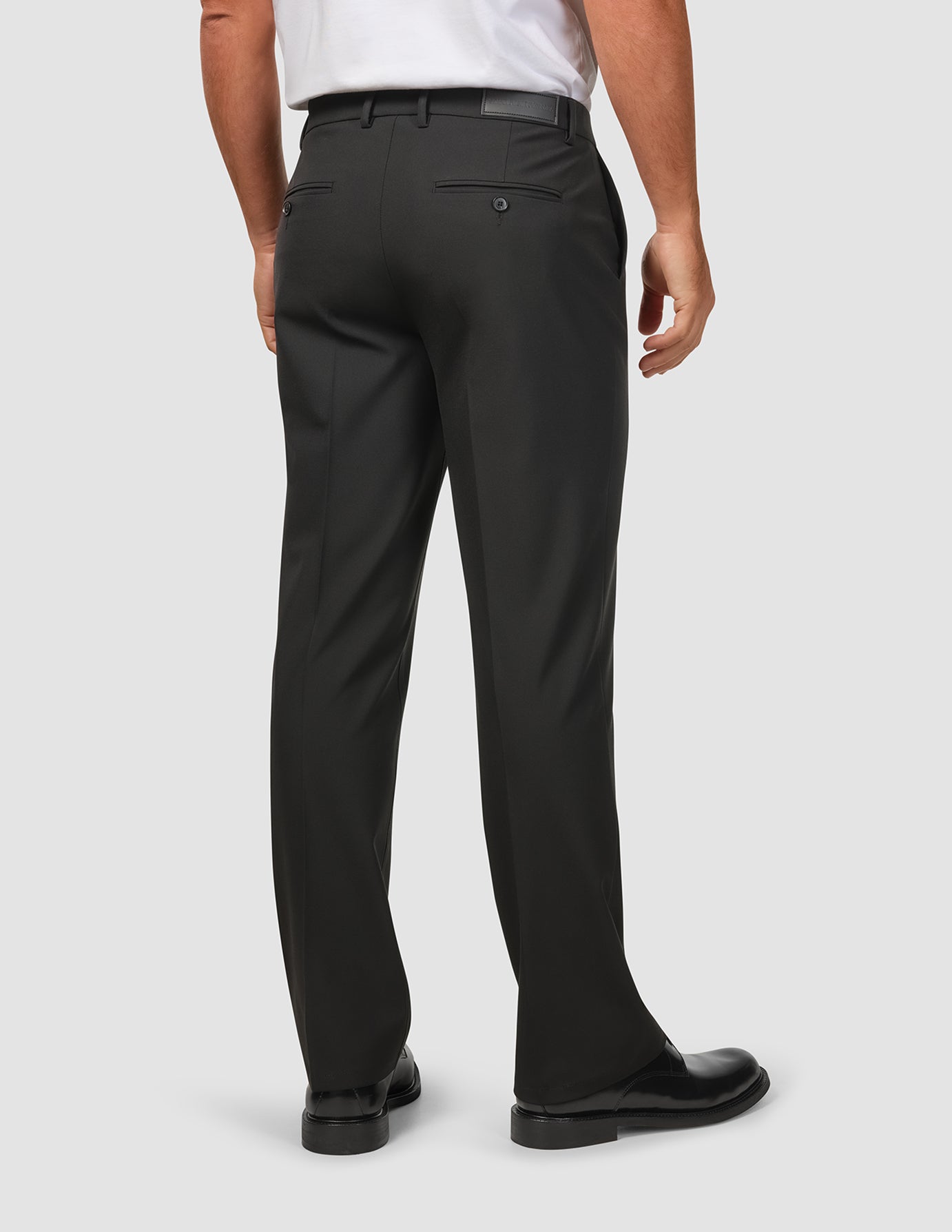 Essential Suit Pants Relaxed Fit Black | SHAPING NEW TOMORROW Essential Suit Pants Relaxed Fit Black | SHAPING NEW TOMORROW