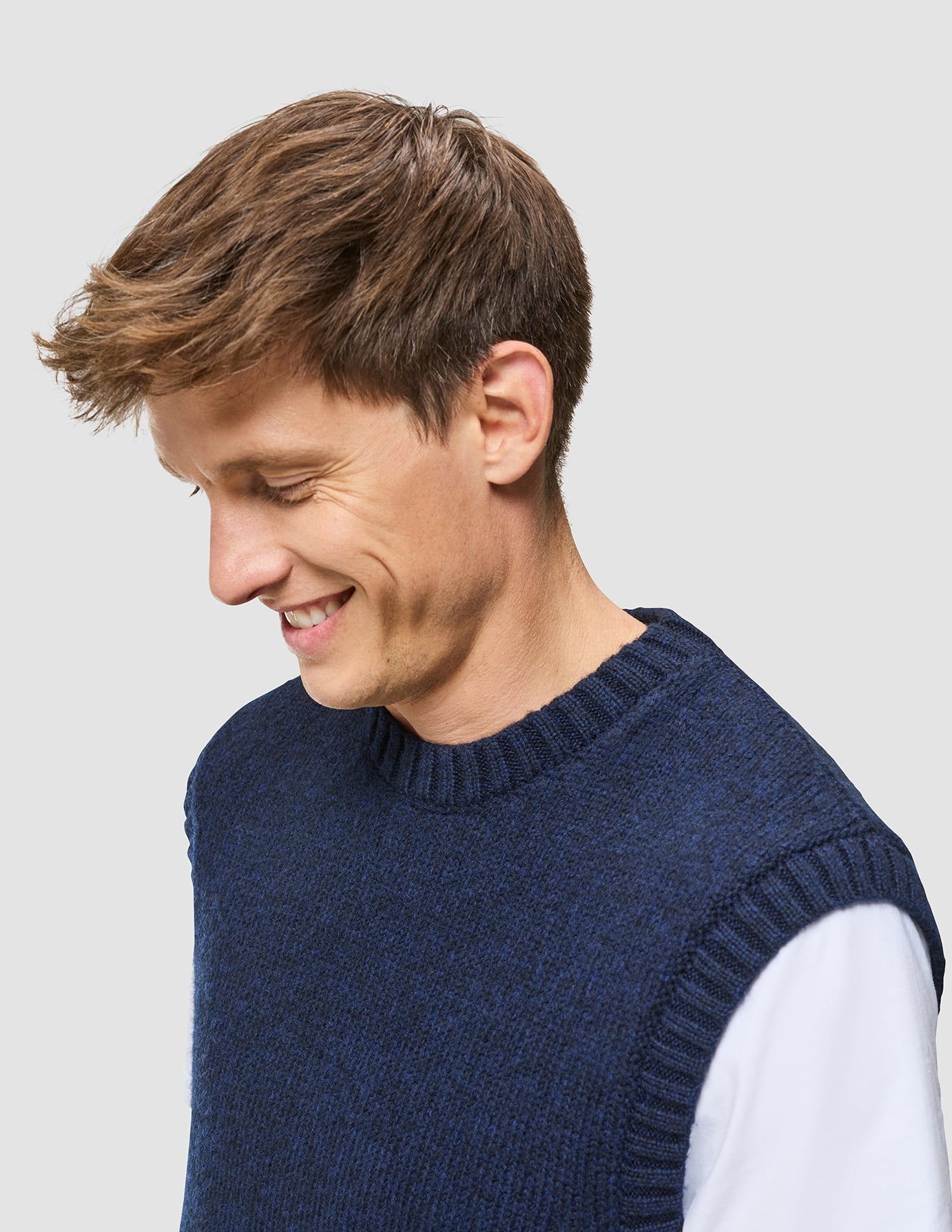 Chunky Soft Wool Knit Vest Dark Navy Melange | SHAPING NEW TOMORROW