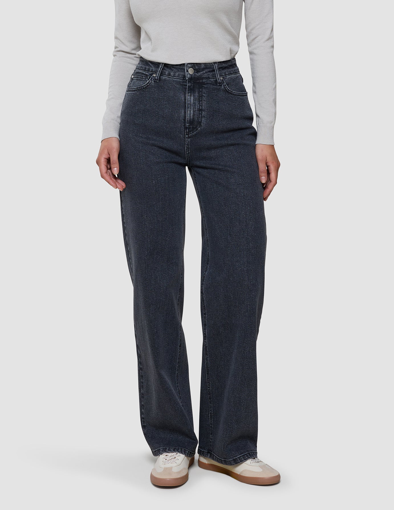 Women's Classic Jeans Relaxed Fit Washed Black