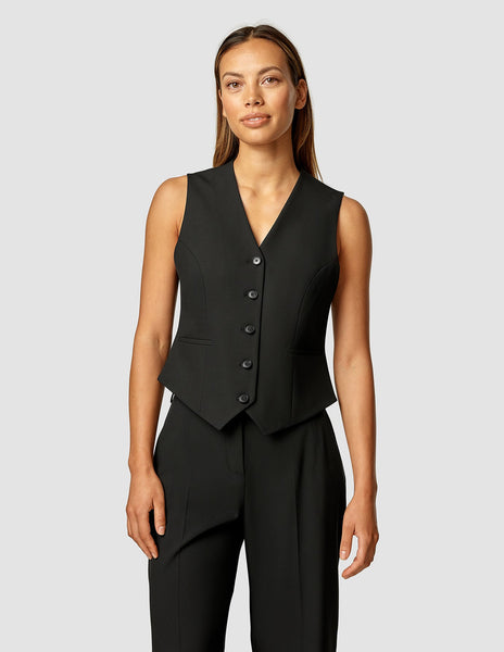 Essential-Vest-
