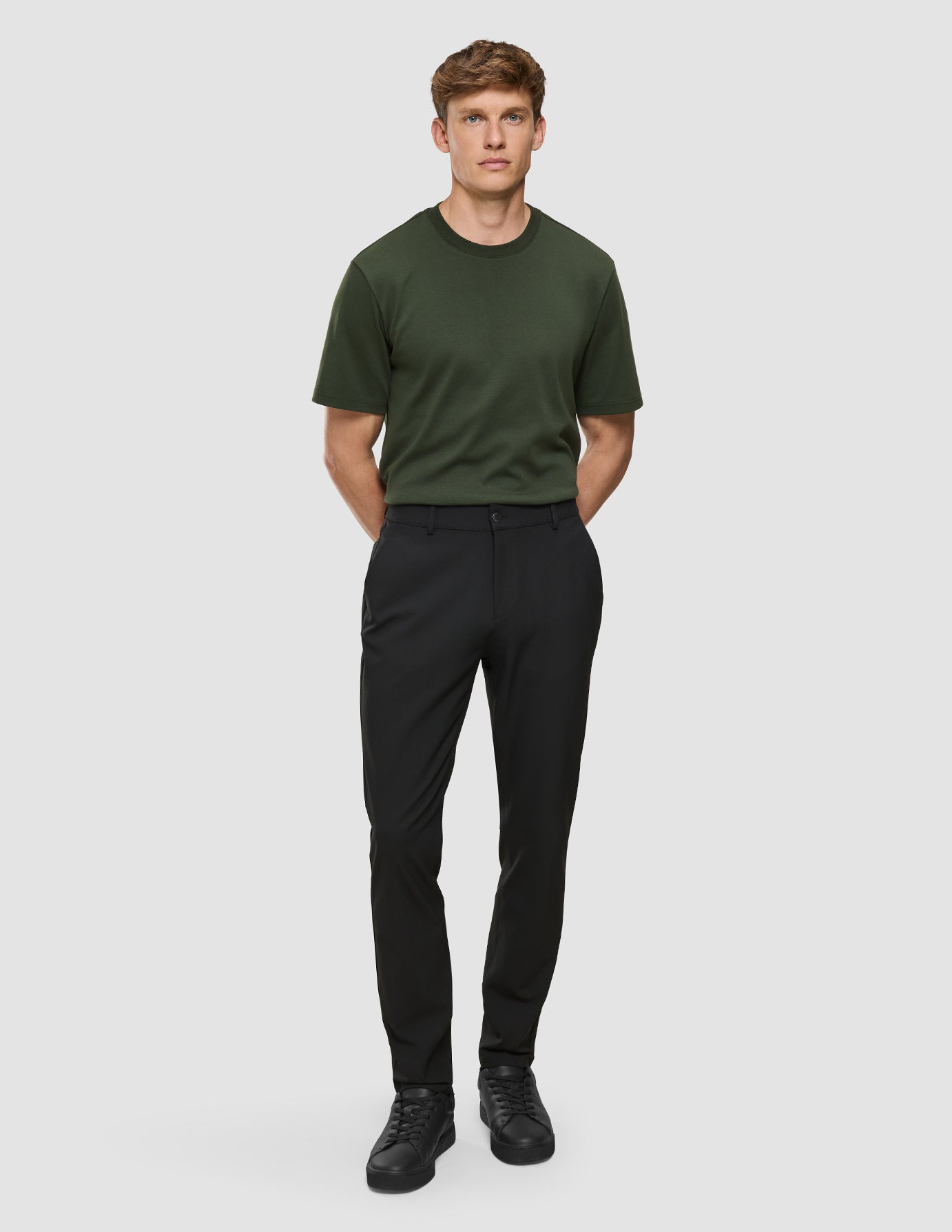 Essential Pants Slim Black | SHAPING NEW TOMORROW