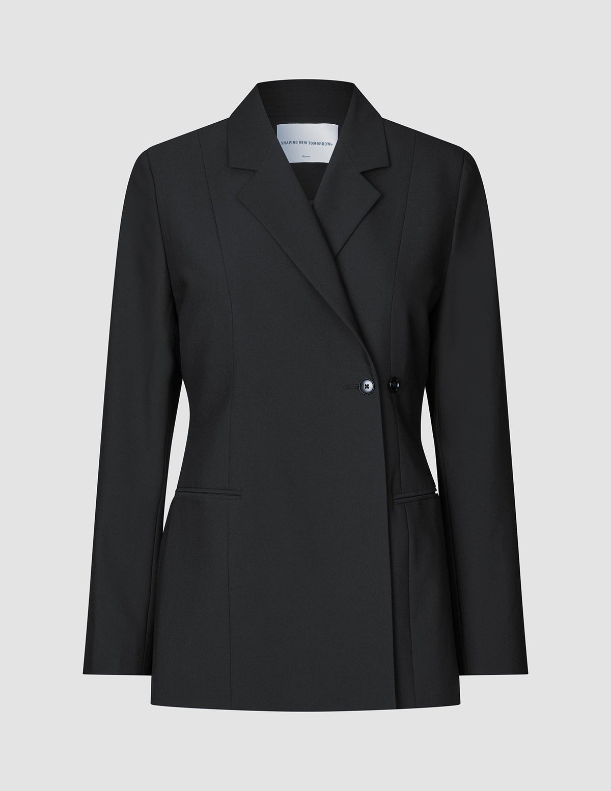 Women’s Avira Blazer Black, a single-breasted design featuring notched lapels and a single button closure, reflecting clean Scandinavian style.