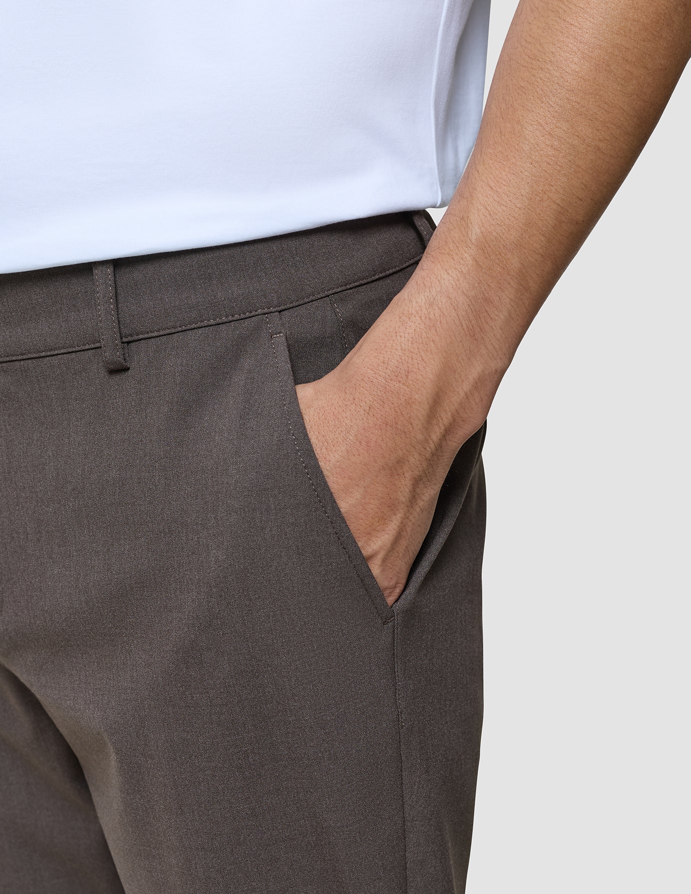 Ease Pants Slim Mocha