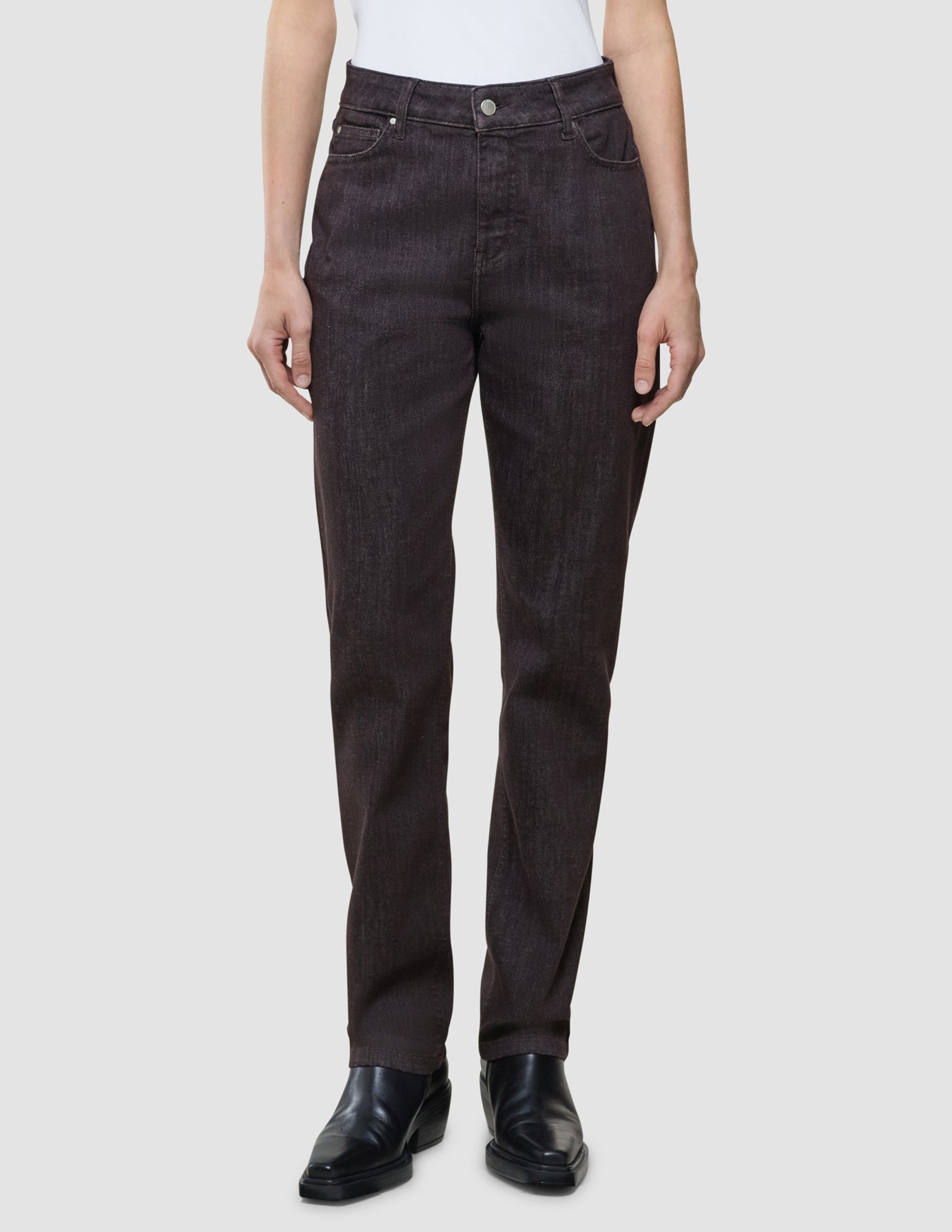 Women Evelin Jeans Tapered Chocolate