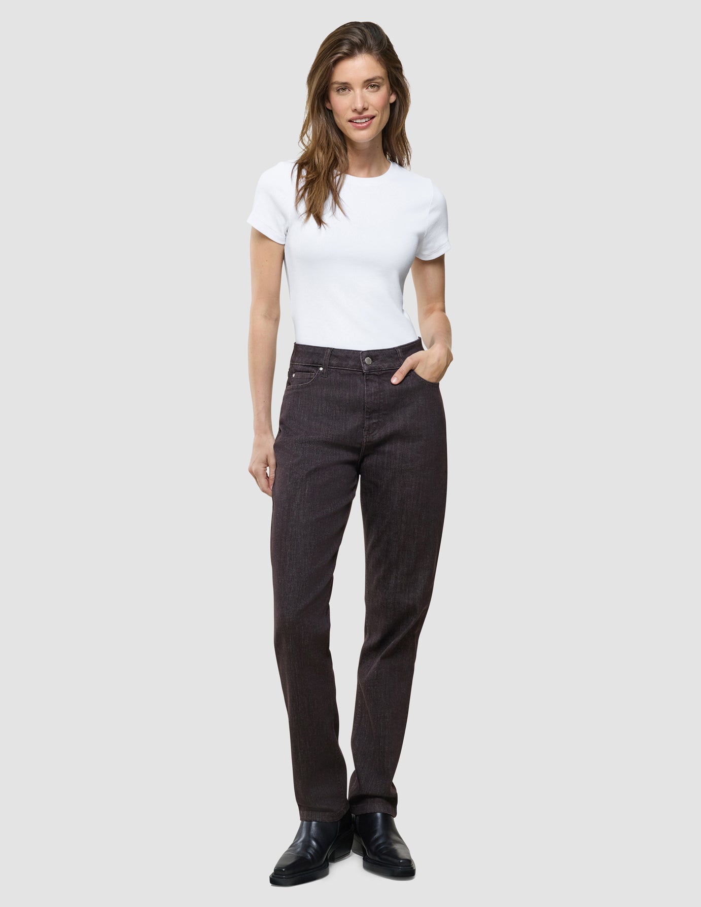Women Evelin Jeans Tapered Chocolate