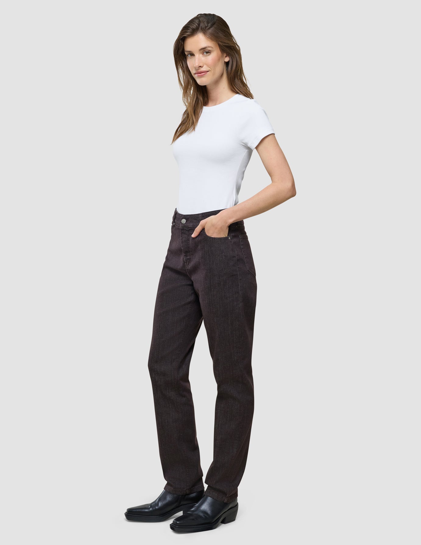 Women Evelin Jeans Tapered Chocolate