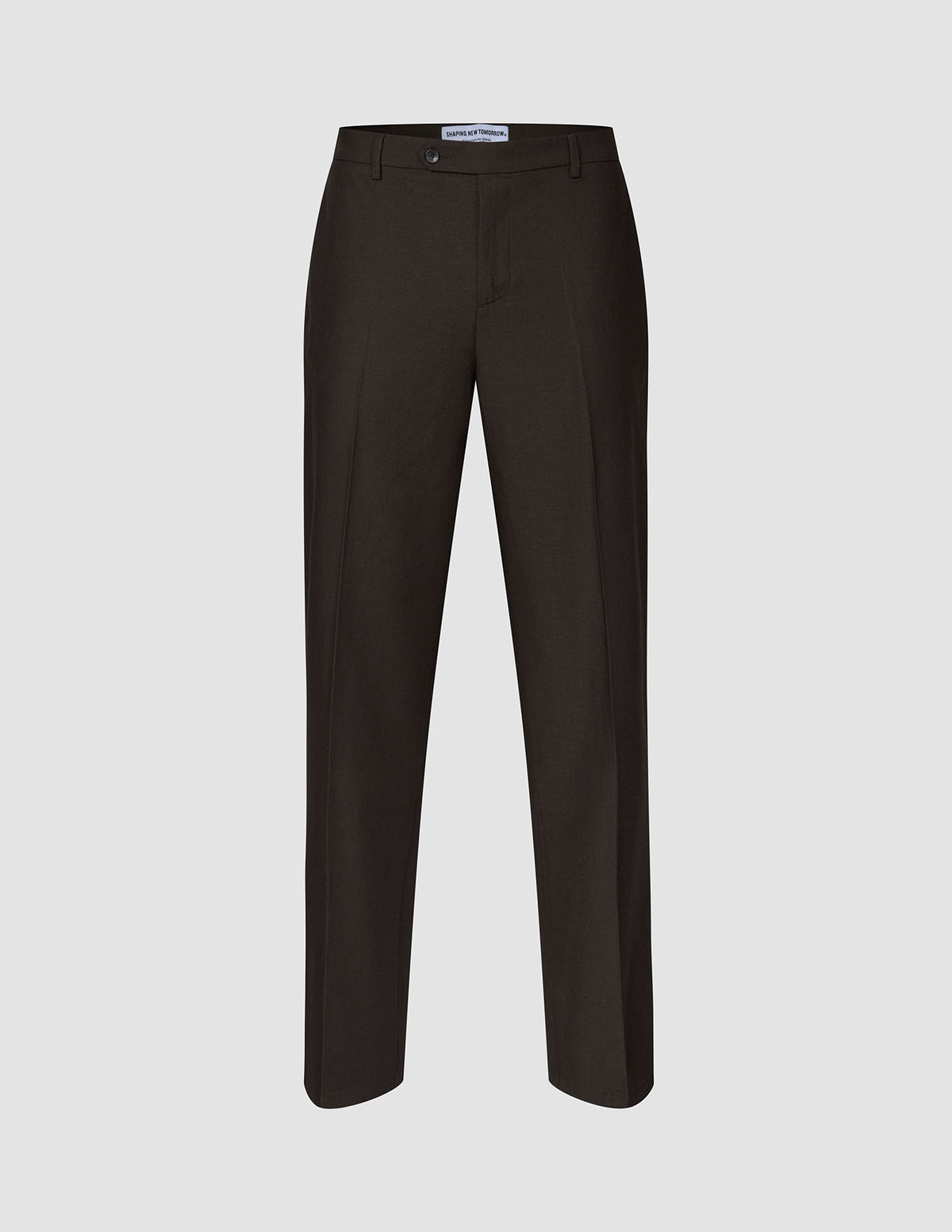 Motion Suit Pants Relaxed Cognac in dark brown with a relaxed fit, button closure, and front creases.