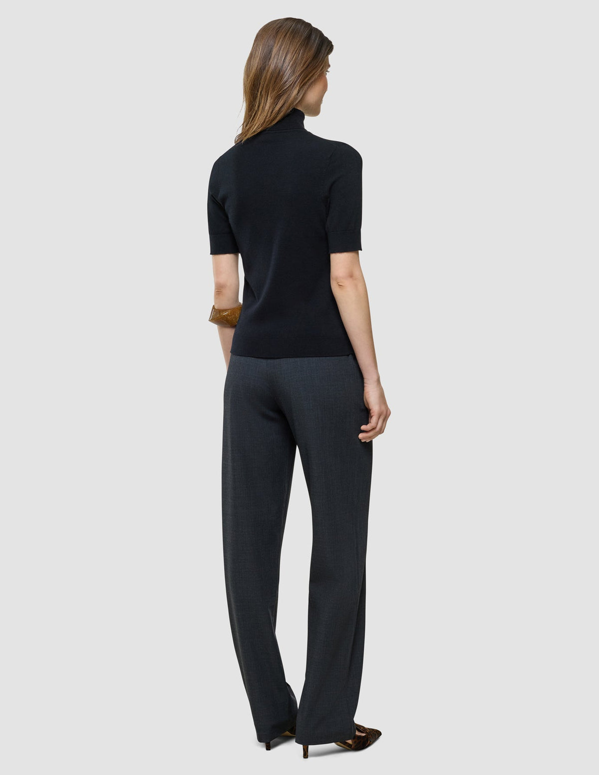 Women Quinn Short Sleeved Turtleneck Black